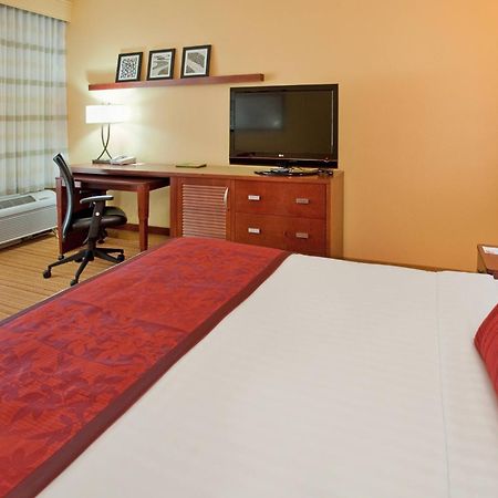 Courtyard Houston The Woodlands Hotel Room photo