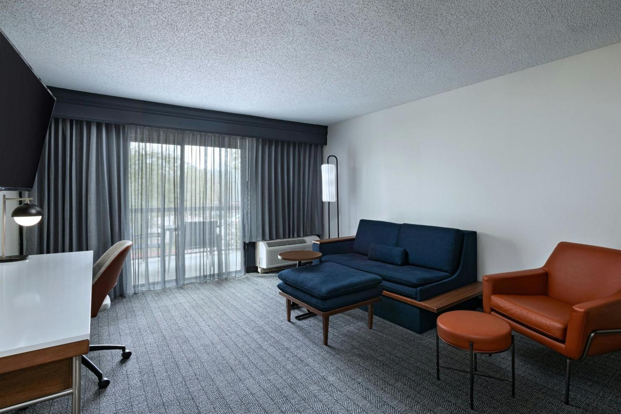 Courtyard Houston The Woodlands Hotel Exterior photo
